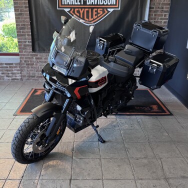 2026 Harley-Davidson® Pan America 1250 Limited White Onyx Pearl thumb 1