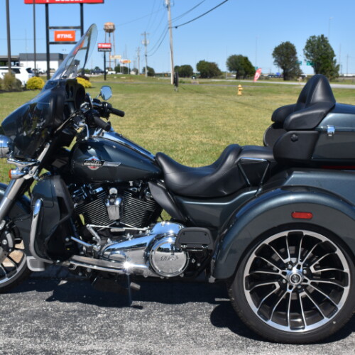 2026 Harley-Davidson® Road Glide 3 Iron Horse Metallic thumb 0