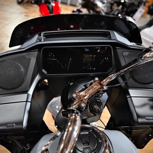 2026 Harley-Davidson® Road Glide® Dark Billiard Gray Chrome Trim thumb 0