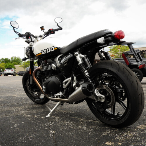 DP5 2025 Speed Twin 900 thumb 1