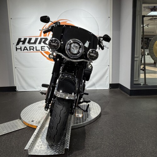 2026 Harley-Davidson® Heritage Classic® thumb 2
