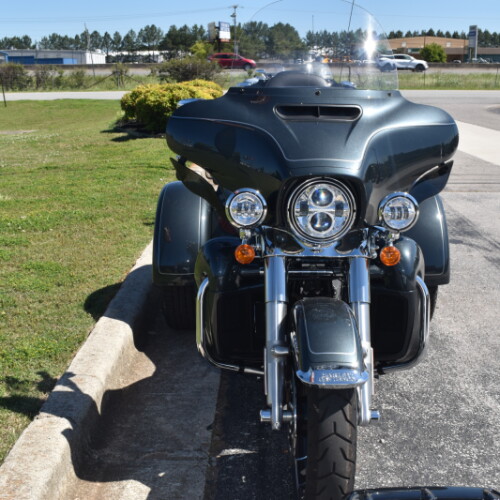 2026 Harley-Davidson® Road Glide 3 Iron Horse Metallic thumb 2