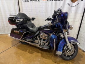 2010 Harley-Davidson® Electra Glide® Ultra Limited Two-Tone Black Ice/Blue Ice thumb 1