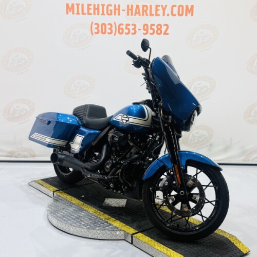 2023 Street Glide®  FLHXST thumb 1