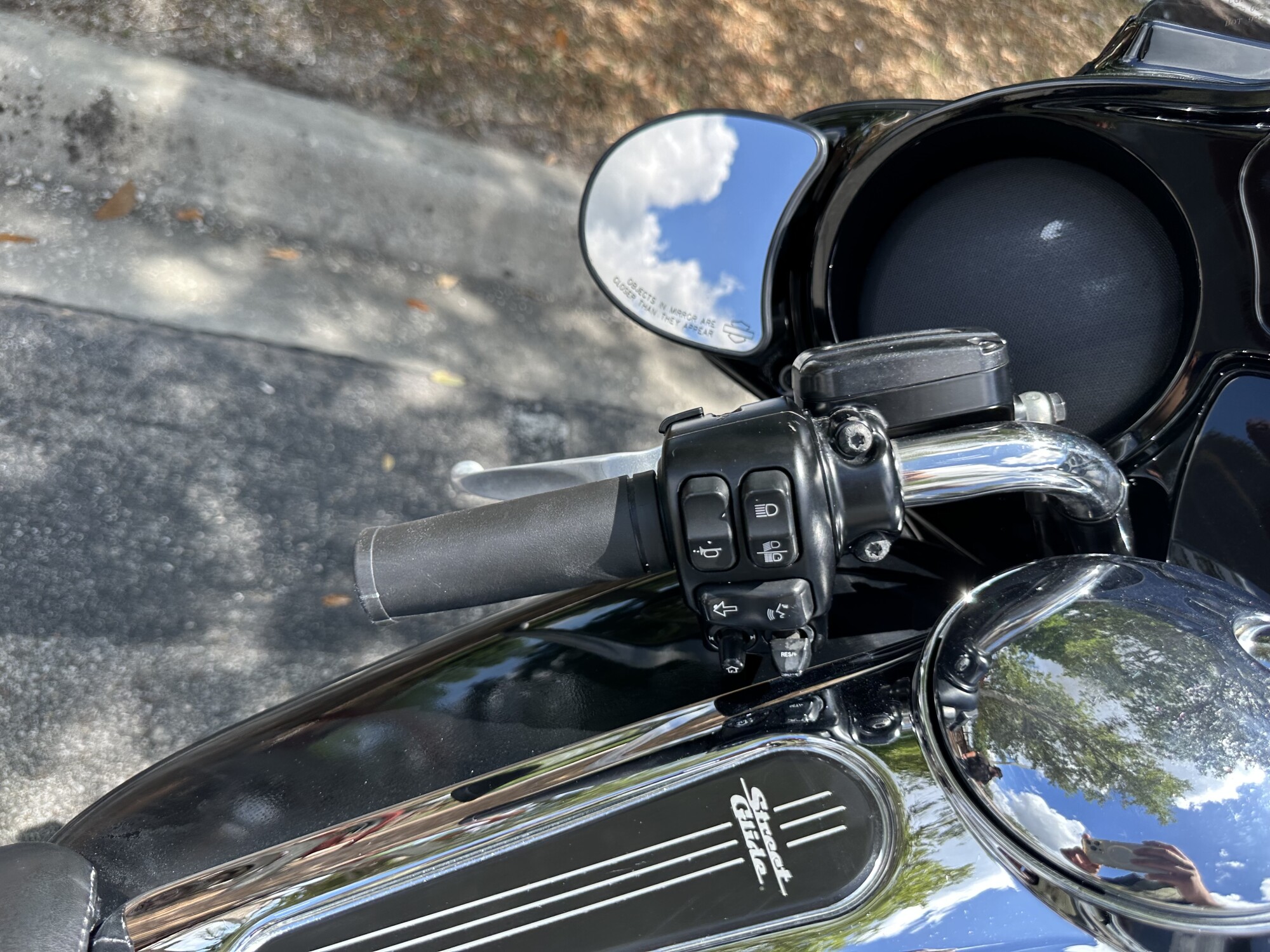 2017 Harley-Davidson® Street Glide® BLACK, photo 12
