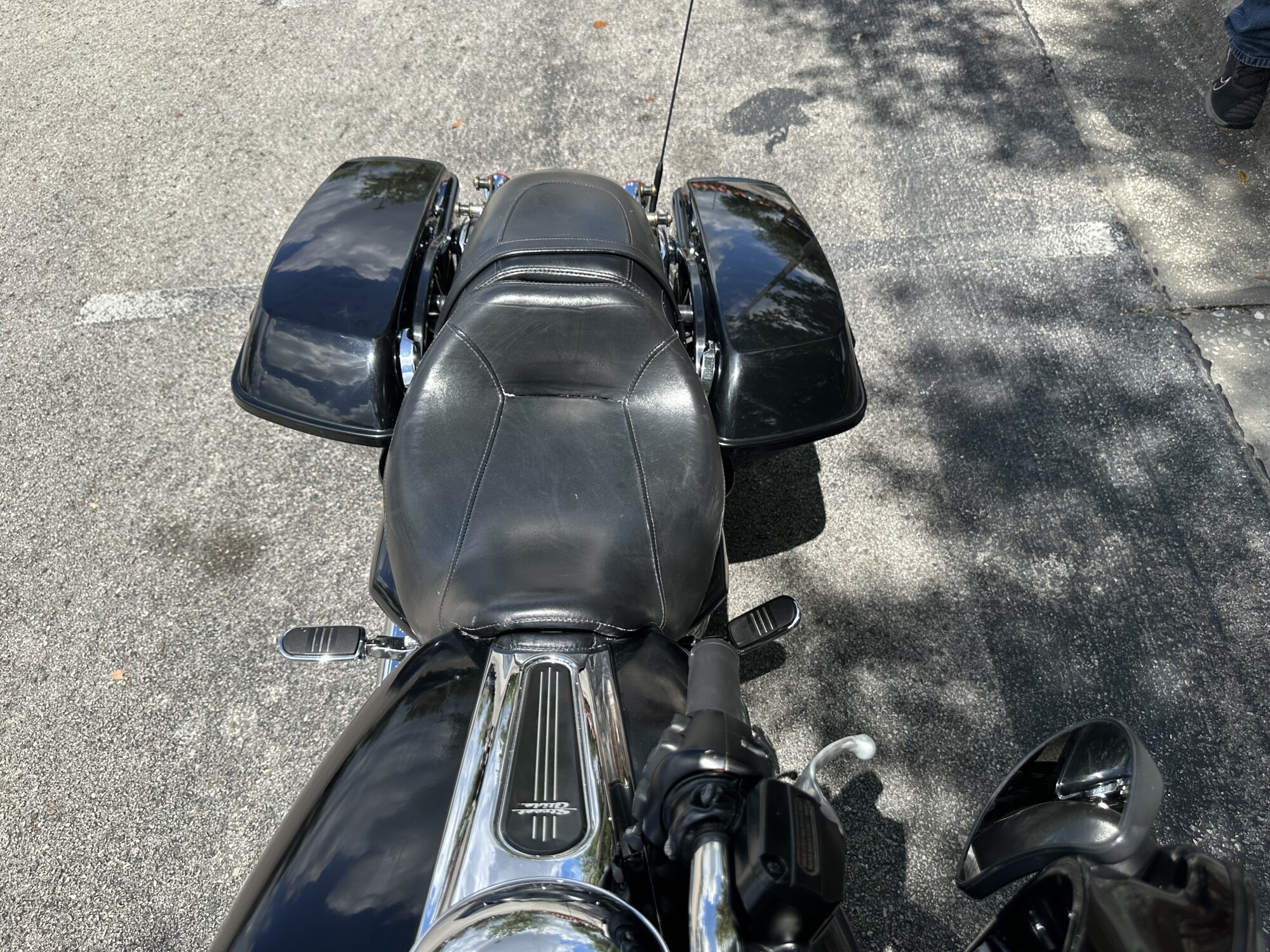 2017 Harley-Davidson® Street Glide® BLACK, photo 14