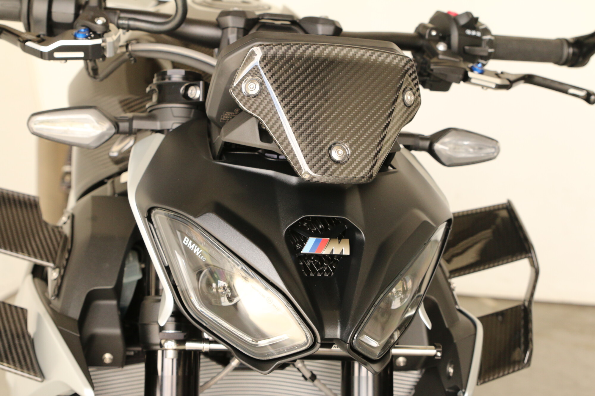 2026 BMW M 1000 R, photo 14