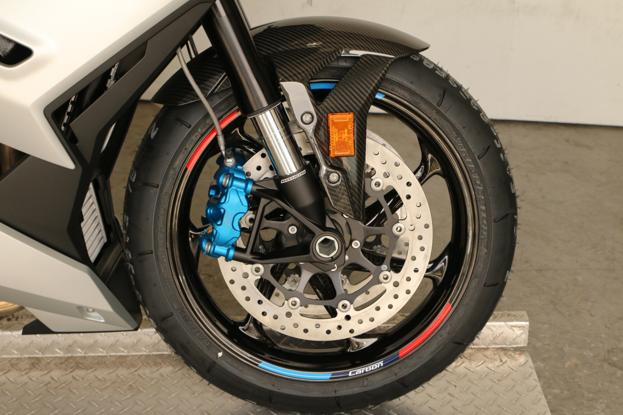 2026 BMW M 1000 R, photo 17