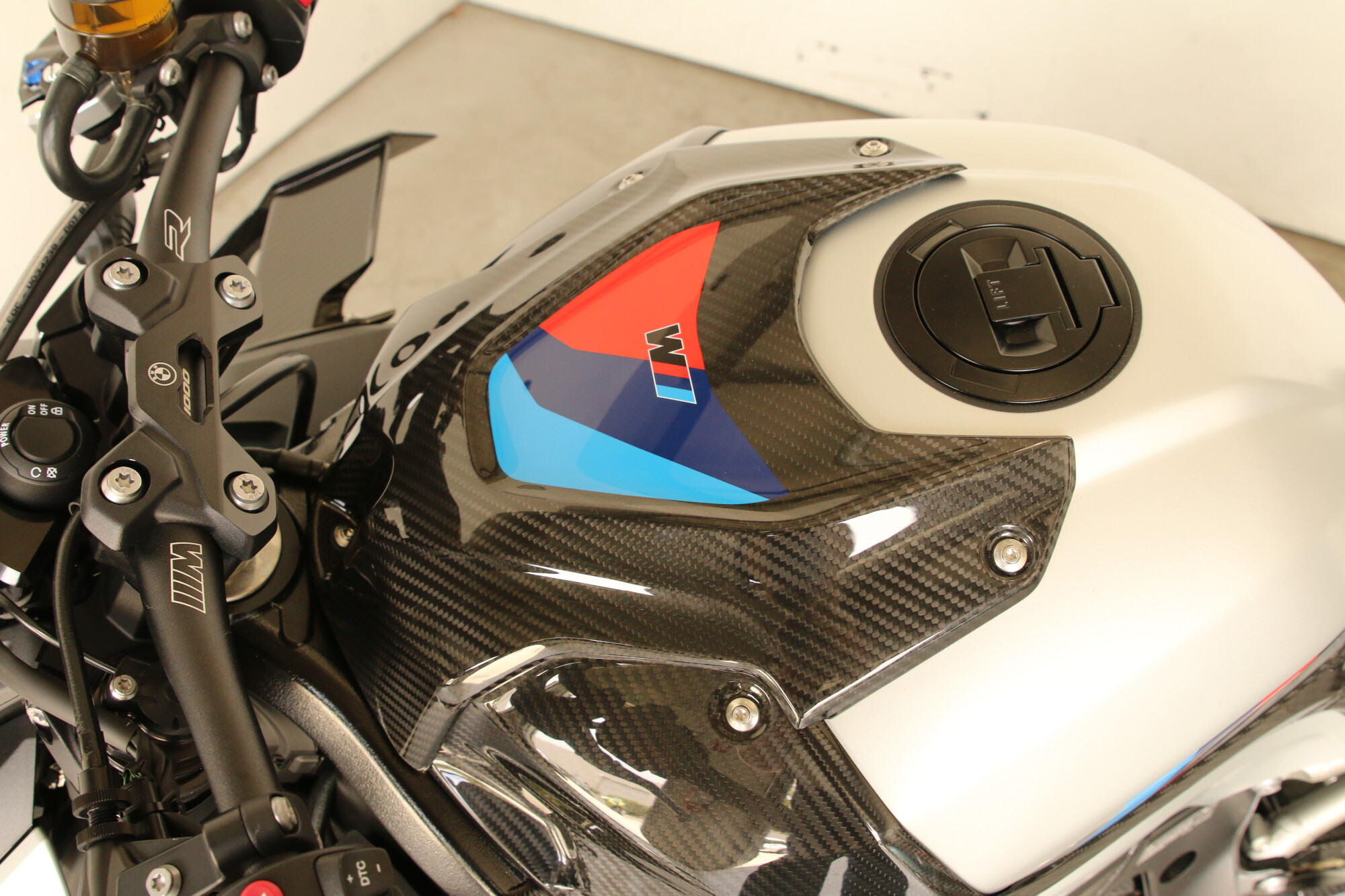 2026 BMW M 1000 R, photo 36