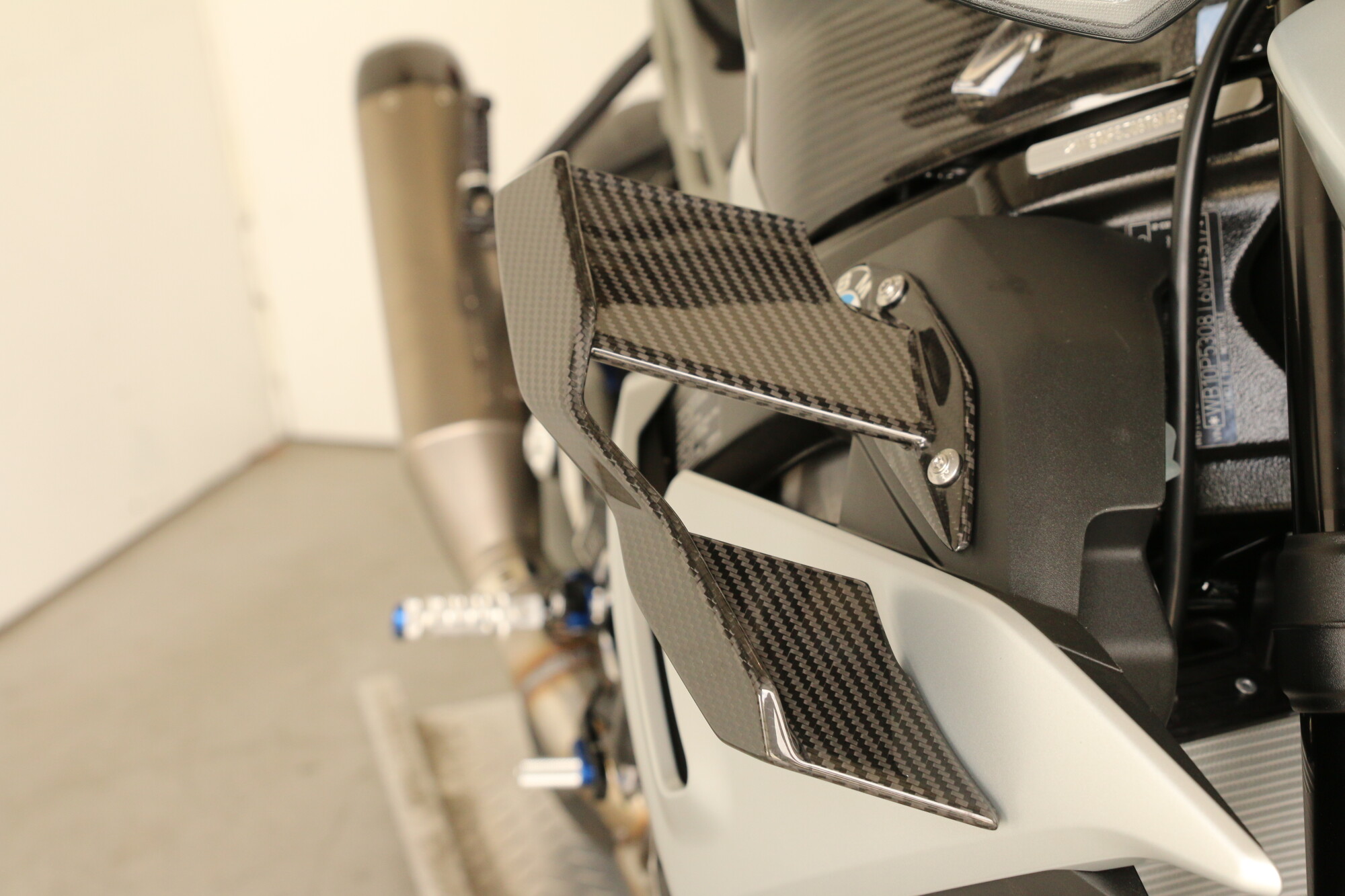 2026 BMW M 1000 R, photo 13