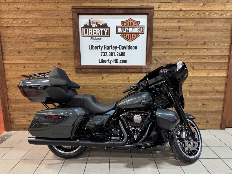 2026 Harley-Davidson® Street Glide Limited Iron Horse Metallic Black Trim FLHXL