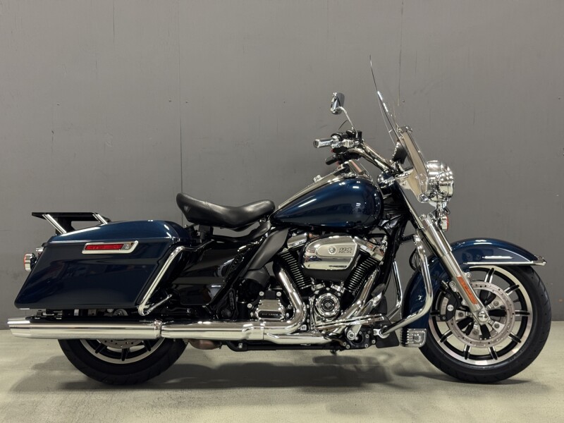 2019 ROAD KING POLICE
