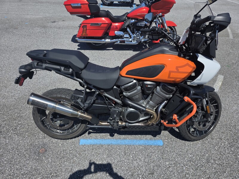 2021 Harley-Davidson® Pan America™ 1250 Special Baja Orange Stone Washed White