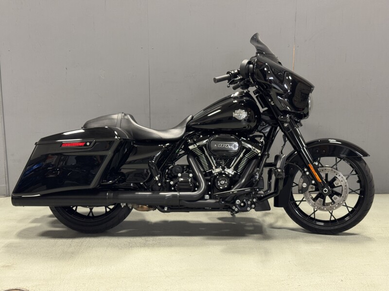 FLHXS 2023 Street Glide® Special