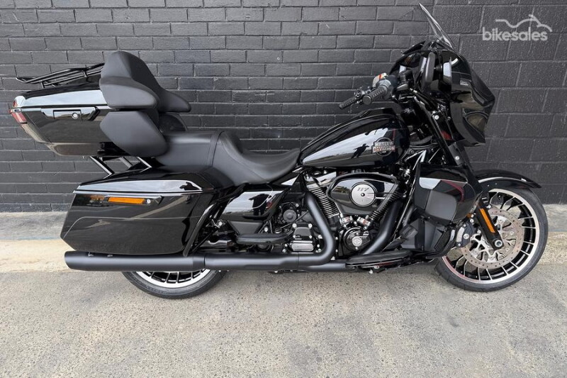 2026 Harley-Davidson Street Glide Limited 117 (FLHXL)