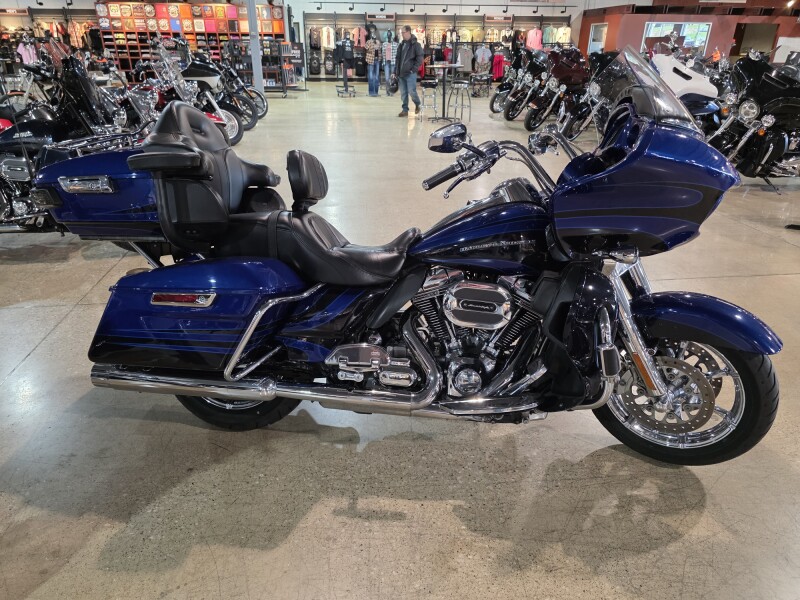  2015 CVO™ Road Glide® Ultra
