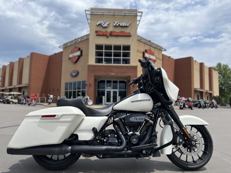 2018 Harley-Davidson® FLHXS Street Glide® Special Bonneville Salt Denim 645526