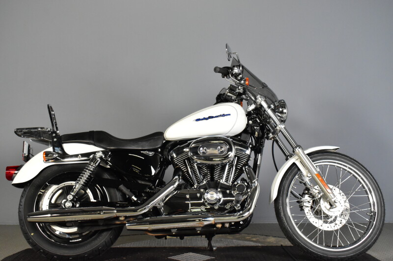 2006 Harley-Davidson® Sportster 1200 Custom