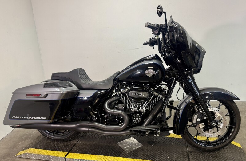 FLHXS 2021 Street Glide® Special