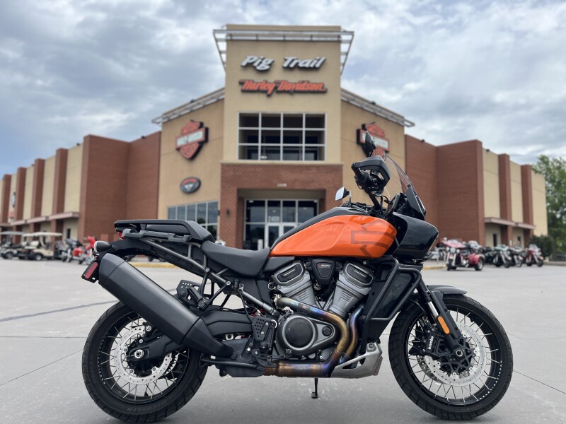 2021 Harley-Davidson® Pan America™ 1250 Special Baja Orange/Stonewashed White Pearl 301291