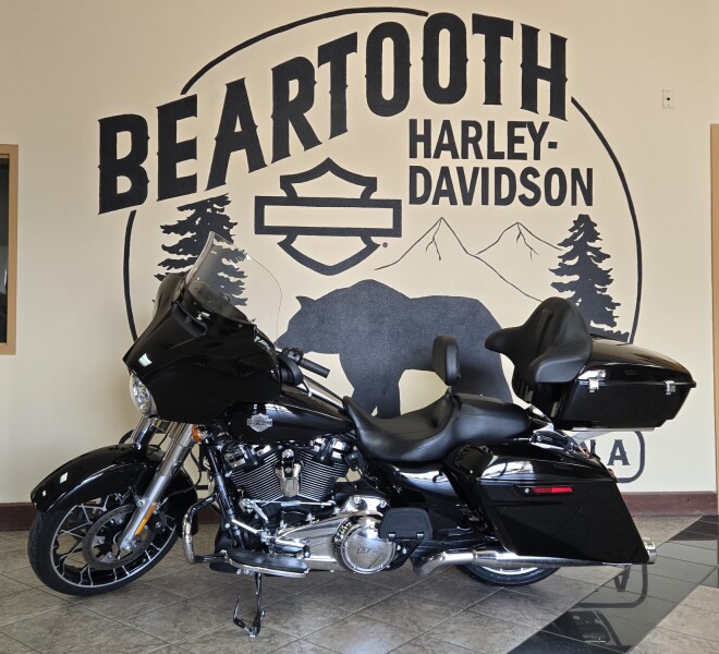 2021 Harley-Davidson® Street Glide® Special Vivid Black