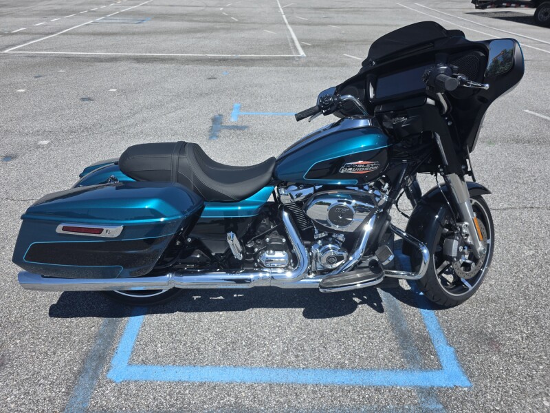 2026 Harley-Davidson Street Glide® – Iconic Bagger Style