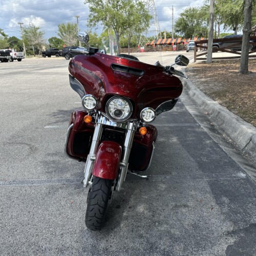 2023 Harley-Davidson® Ultra Limited thumb 2
