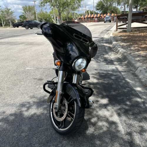 2017 Harley-Davidson® Street Glide® BLACK thumb 2