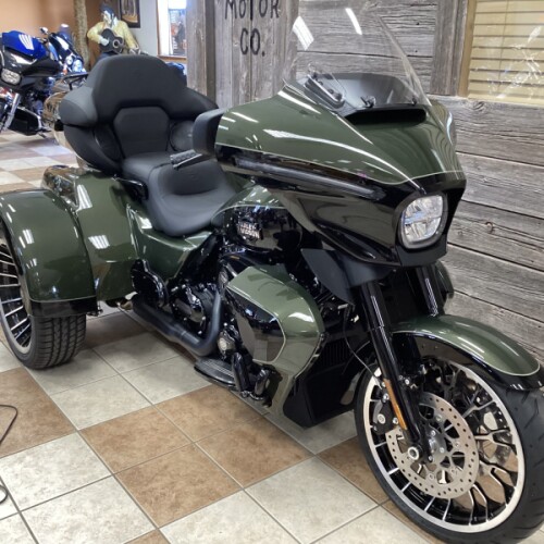 2026 Harley-Davidson® Street Glide 3 Limited Olive Steel Metallic / Vivid Black Chrome Trim thumb 1