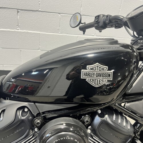 2026 Harley-Davidson® Nightster® Vivid Black Black Trim  RH975 thumb 3