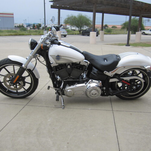 2016 Harley-Davidson® Breakout® Crushed Ice Pearl thumb 1