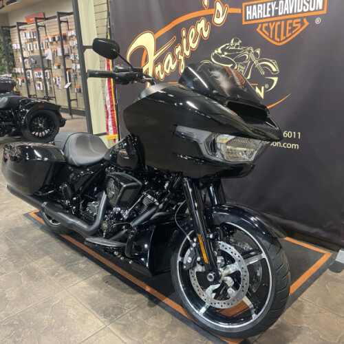 2026 Harley-Davidson® Road Glide® VIVID BLACK thumb 2