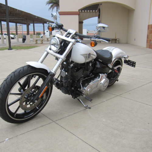 2016 Harley-Davidson® Breakout® Crushed Ice Pearl thumb 2