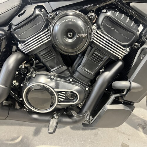 2026 Harley-Davidson® Nightster® Vivid Black Black Trim  RH975 thumb 0