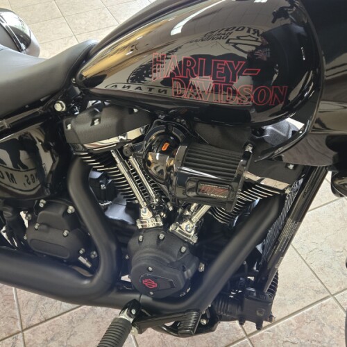 2026 Harley-Davidson® Low Rider® ST Vivid Black Black Trim thumb 3