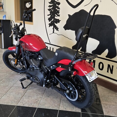 2022 Harley-Davidson® Street Bob® 114 Redline Red thumb 2