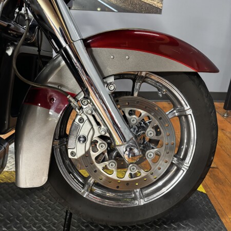 2016 Harley-Davidson® CVO™ Road Glide® Ultra RBY RED/PAL SLV W/PINSTRIPE thumb 0