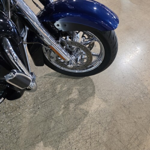  2015 CVO™ Road Glide® Ultra thumb 3