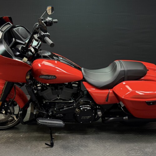 Harley-Davidson® 2026 Road Glide  Blood Orange Black Trim thumb 0