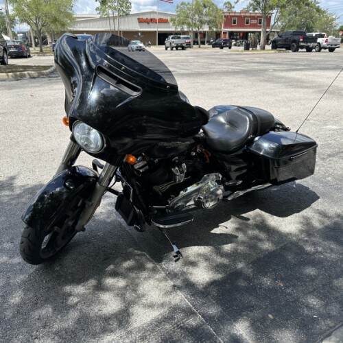 2017 Harley-Davidson® Street Glide® BLACK thumb 1