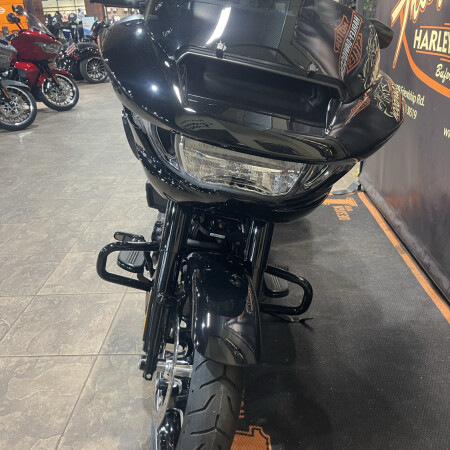 2026 Harley-Davidson® Road Glide® Vivid Black - Black Finish thumb 1