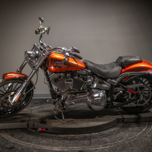 2014 CVO™ Breakout® (FXSBSE) thumb 2
