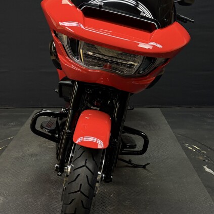 Harley-Davidson® 2026 Road Glide  Blood Orange Black Trim thumb 2