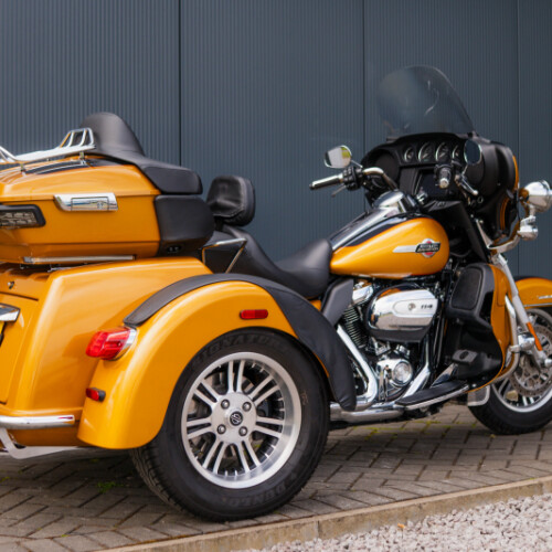 2023 Harley-Davidson Tri Glide Ultra thumb 1