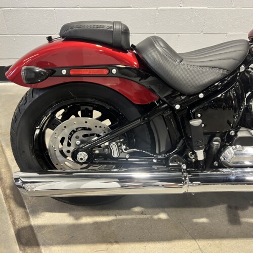 2026 Harley-Davidson® Street Bob® Brilliant Red Chrome Cast Wheels FXBB thumb 0