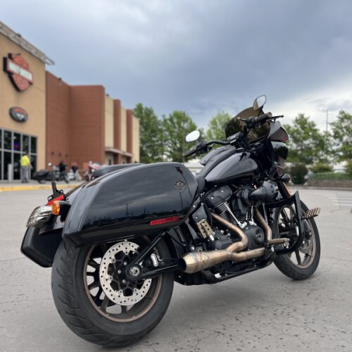2024 Harley-Davidson® FXLRST Low Rider® ST Vivid Black 056097 thumb 2