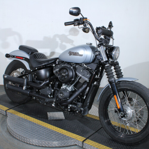 2020 Harley-Davidson Softail Street Bob FXBB thumb 2