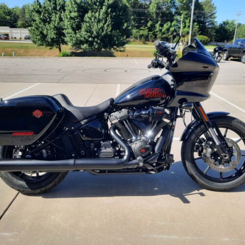 2026 Harley-Davidson® Low Rider® ST Vivid Black Black Trim thumb 0