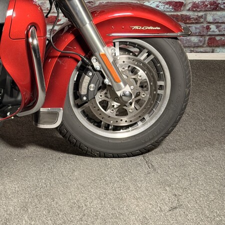FLHTCUTG 2023 Tri Glide® Ultra thumb 1