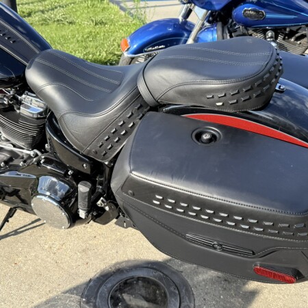 2025 Harley-Davidson® Heritage Classic thumb 0